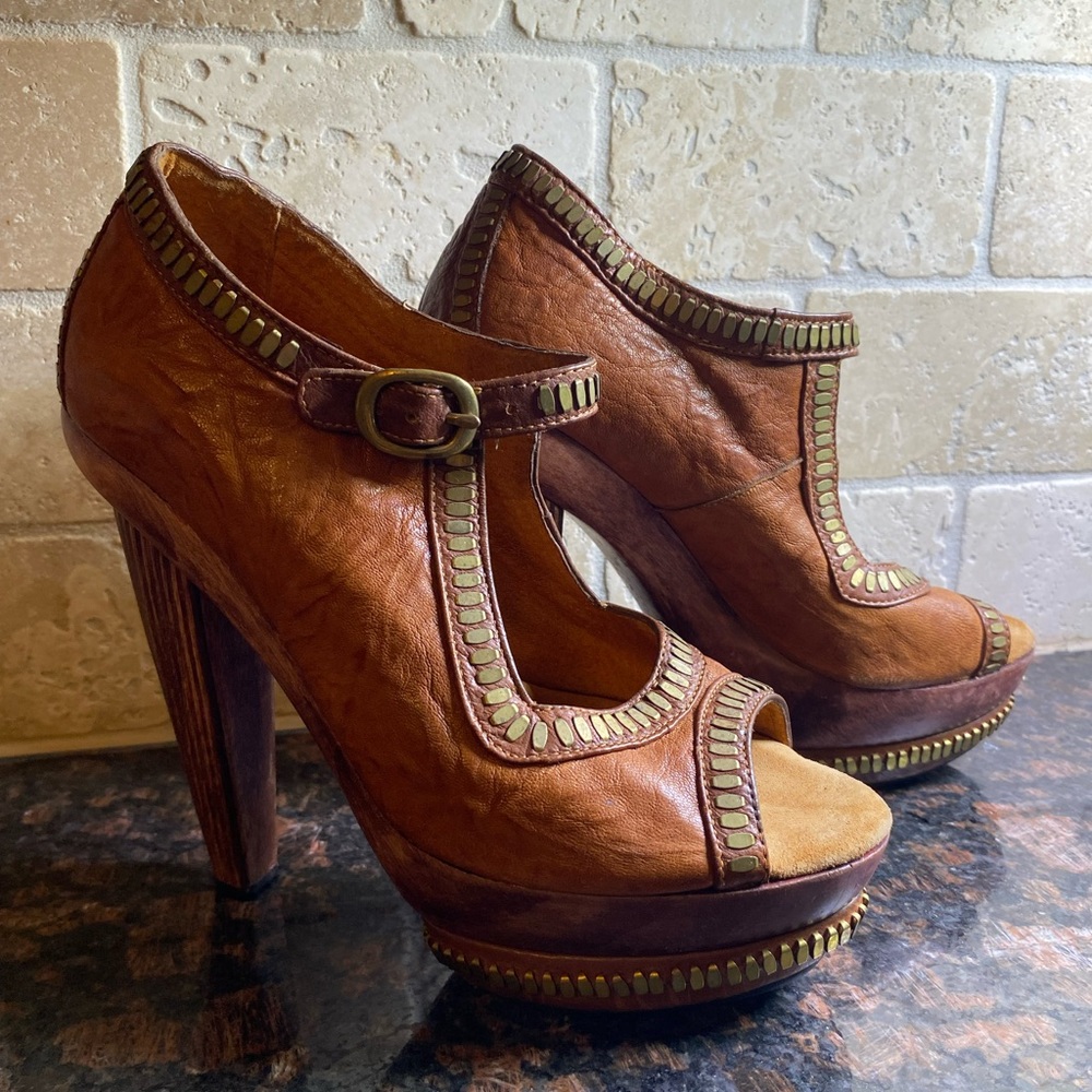 Calleen Cordero Peep toe heels, with Metallic gold studs